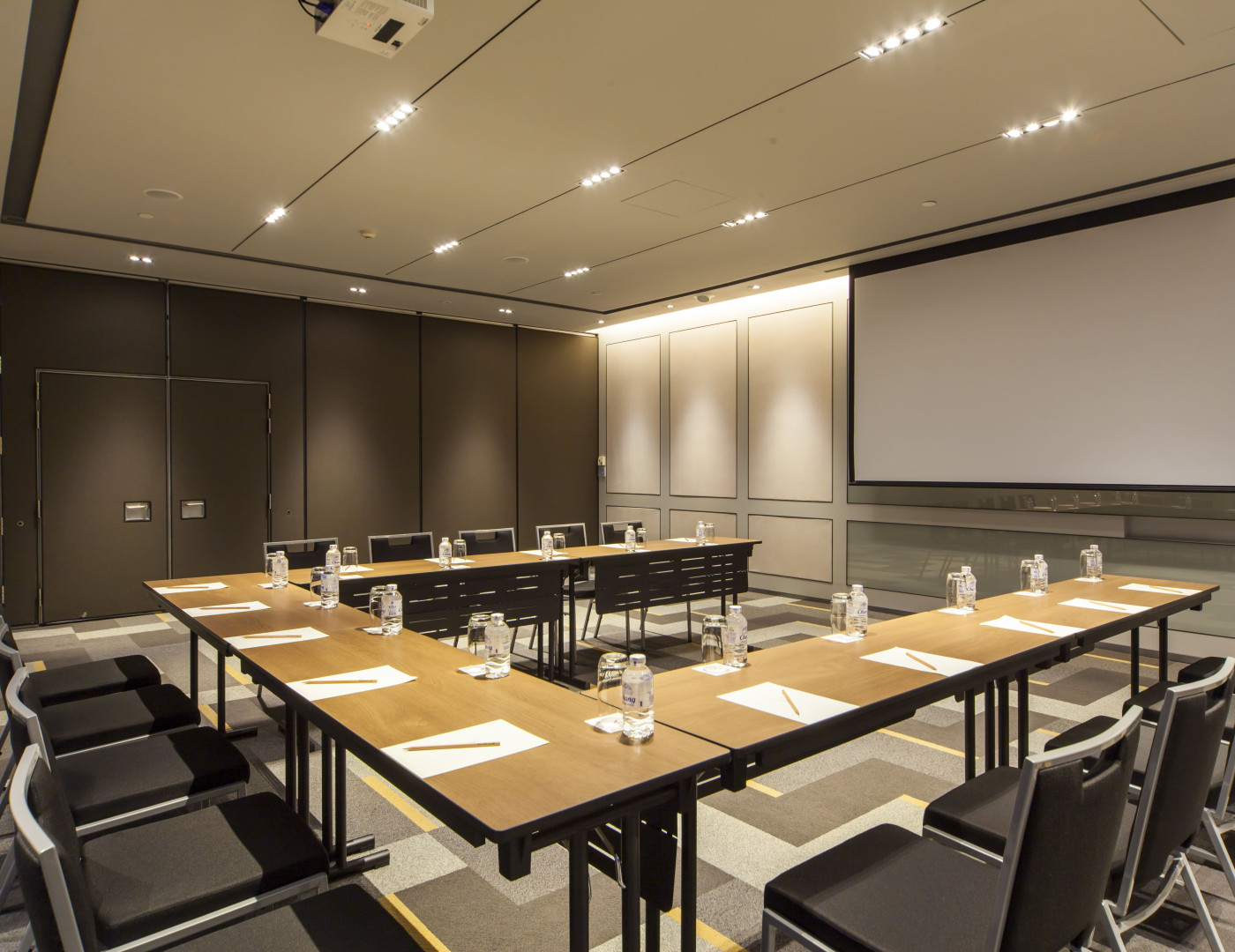 Стол для переговоров Айсберг — фото № 1