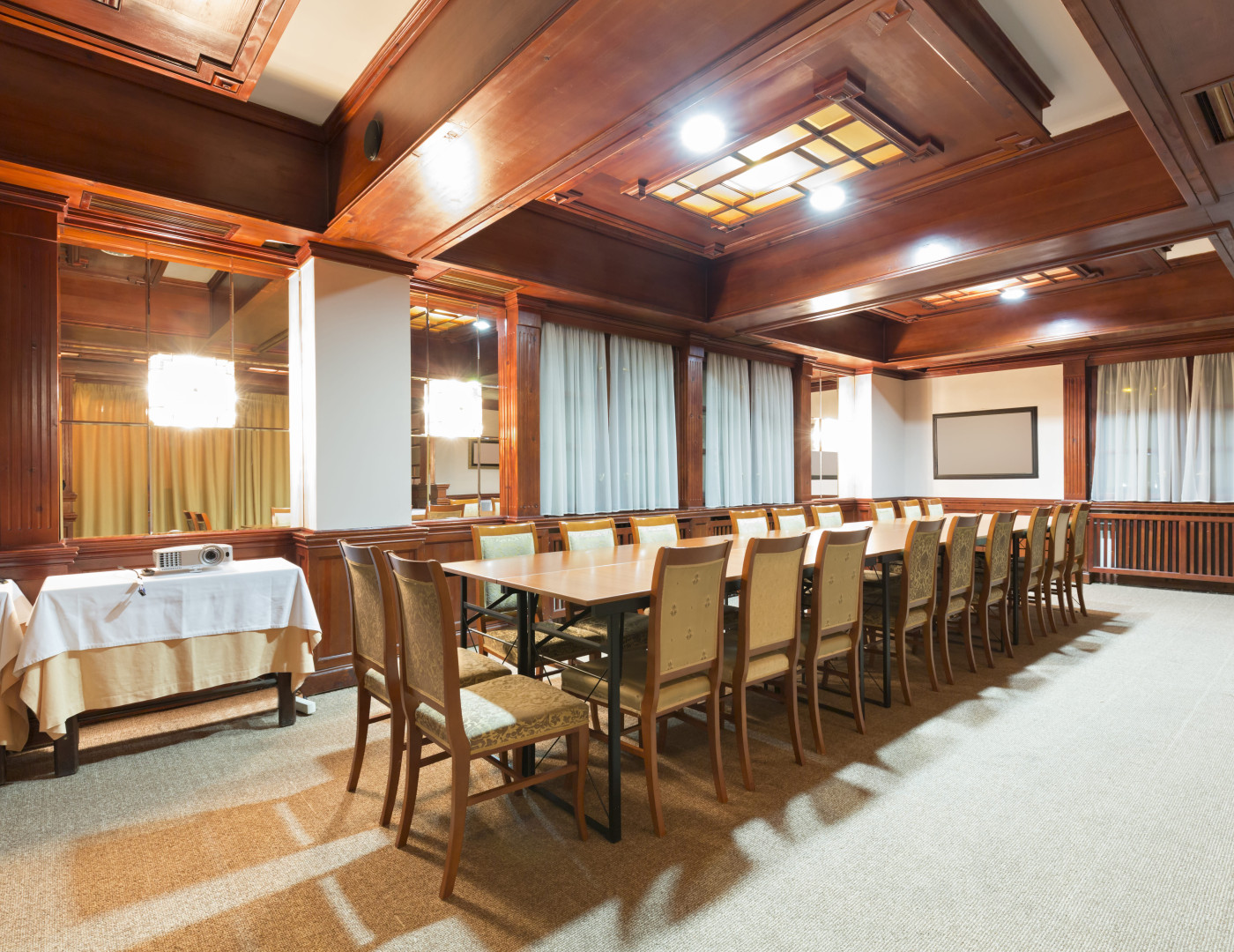 Стол для переговоров Буковый — фото № 1