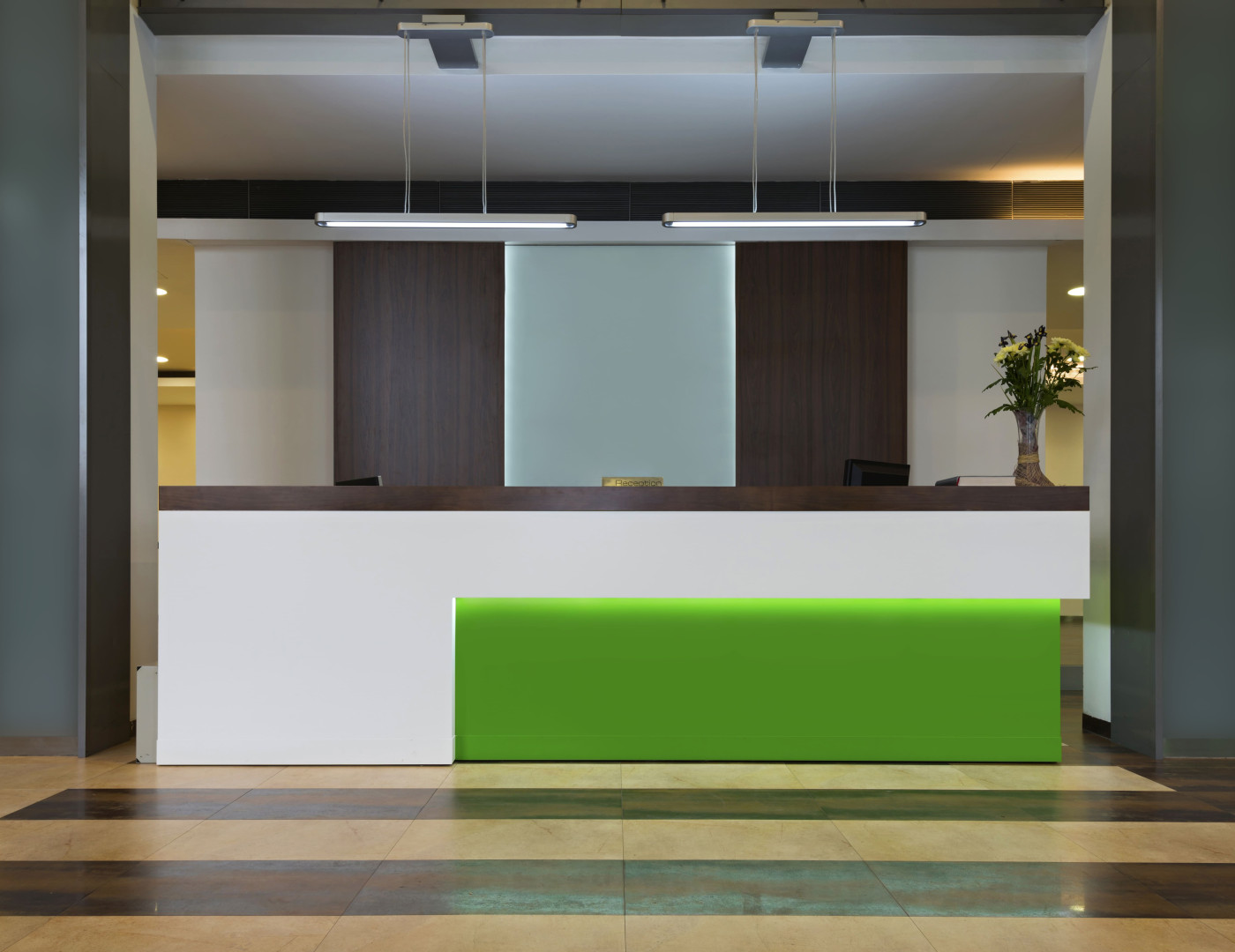 Стойка ресепшн Деграде — фото № 1