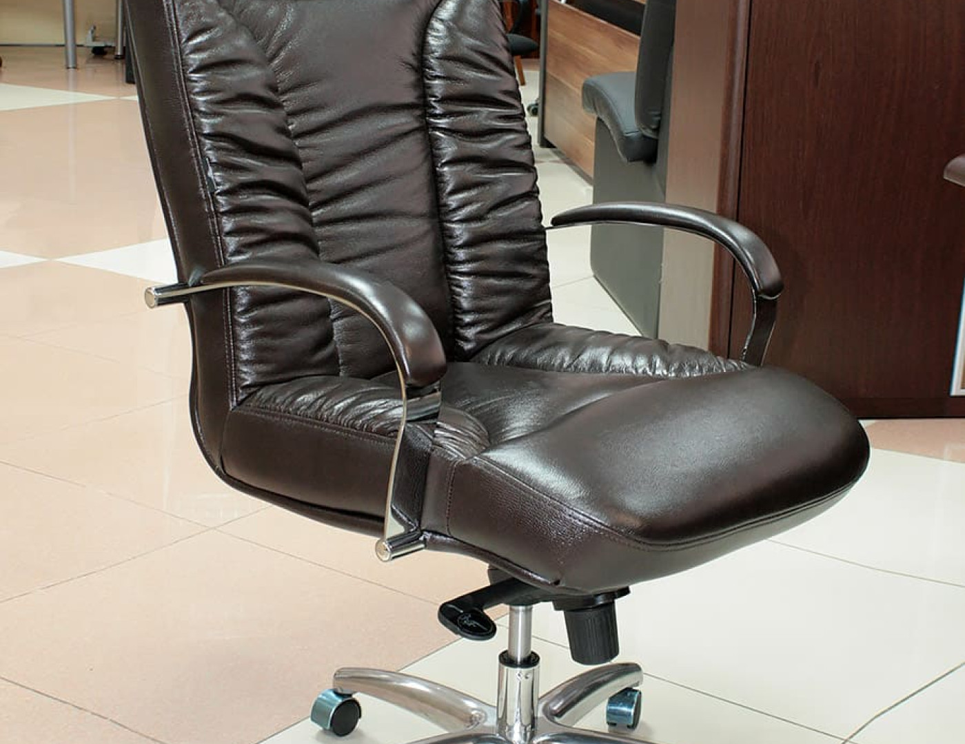 Кресло руководителя Идеал — фото № 3