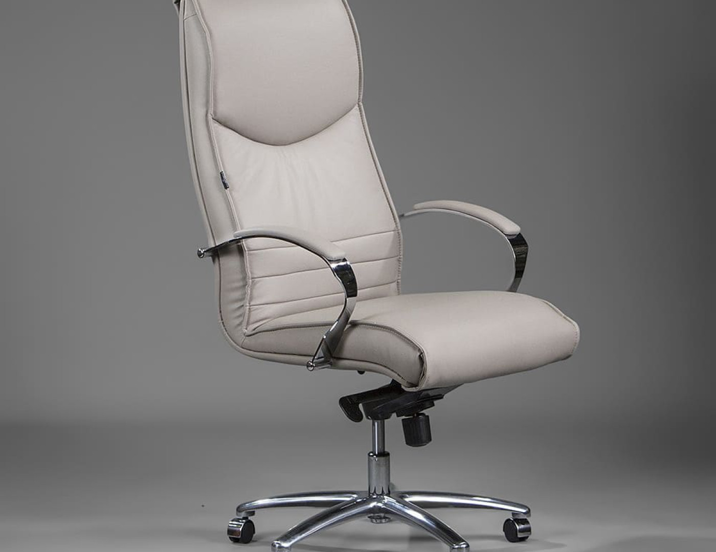 Кресло руководителя Монблан — фото № 1