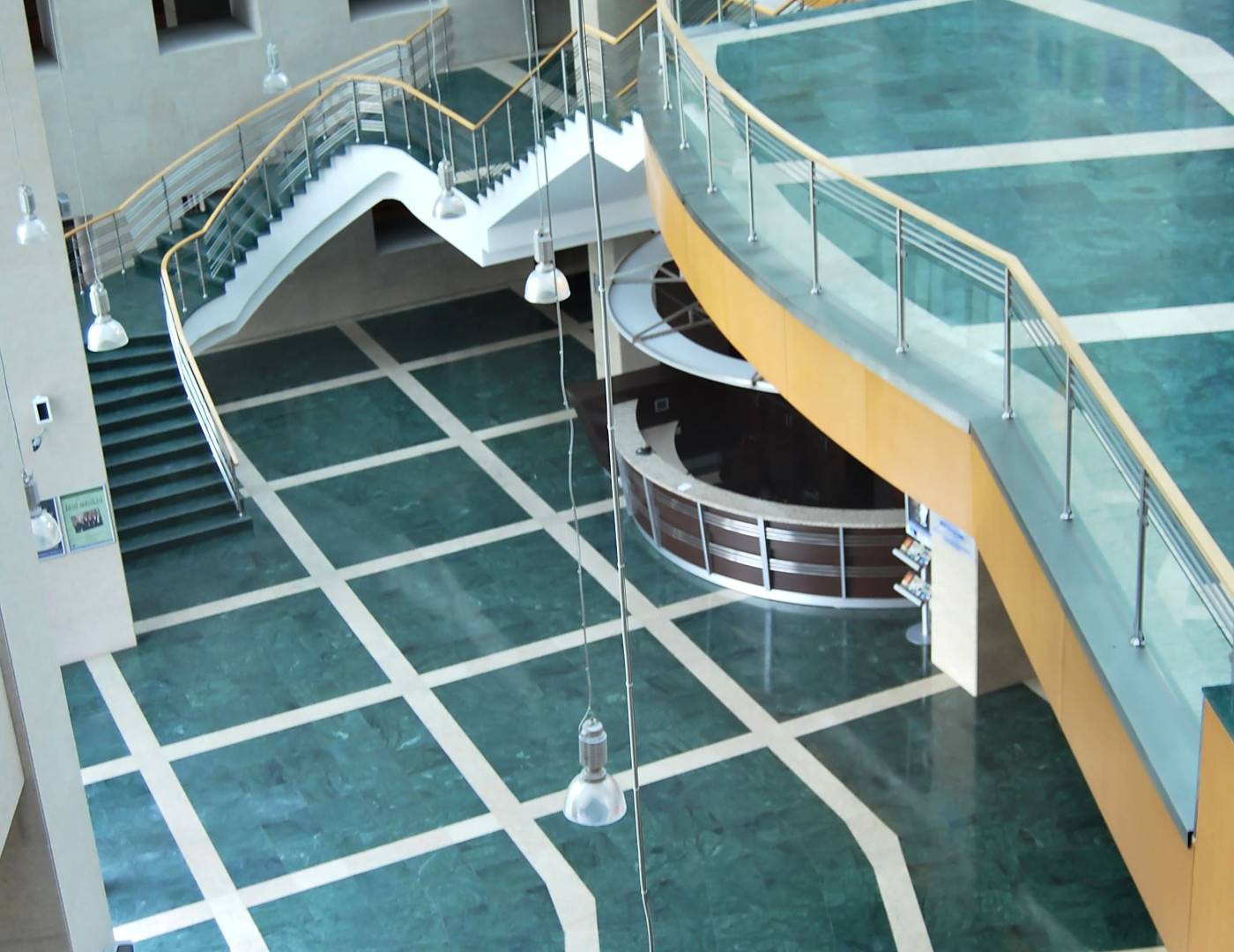 Стойка ресепшн Омбре — фото № 6