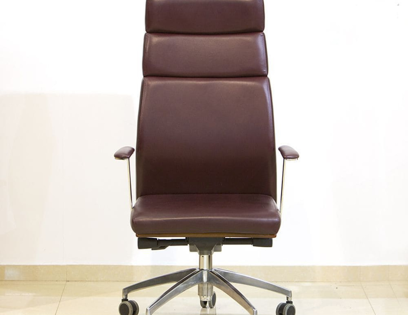 Кресло руководителя Основатель — фото № 8