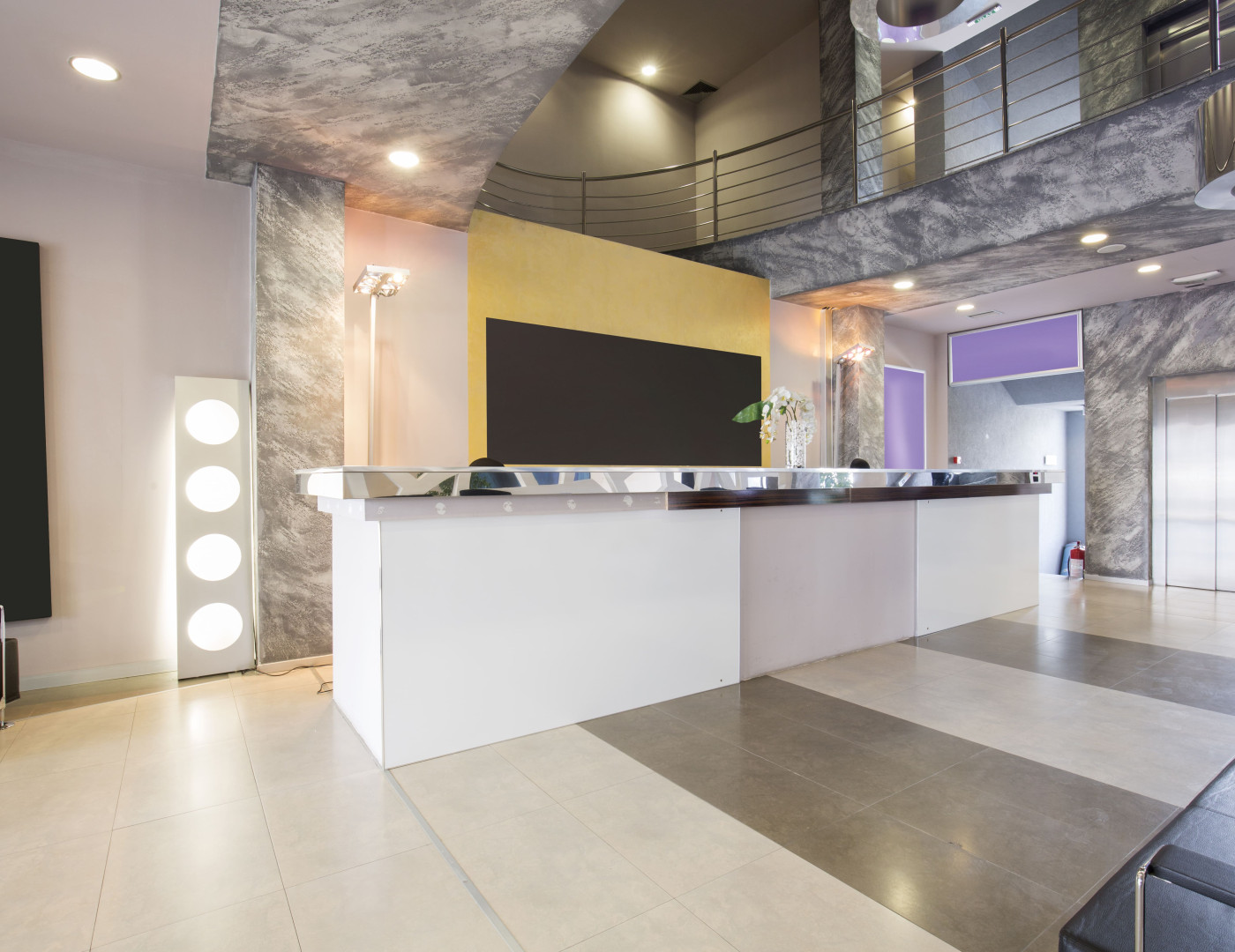 Стойка ресепшн Пике — фото № 1