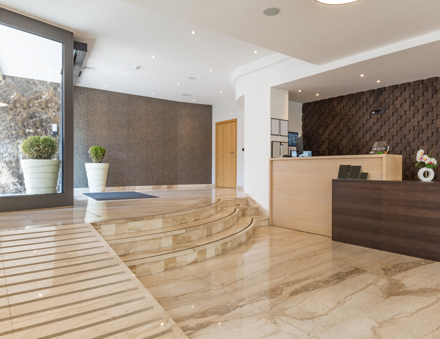 Стойка ресепшн Поплекс — фото № 1