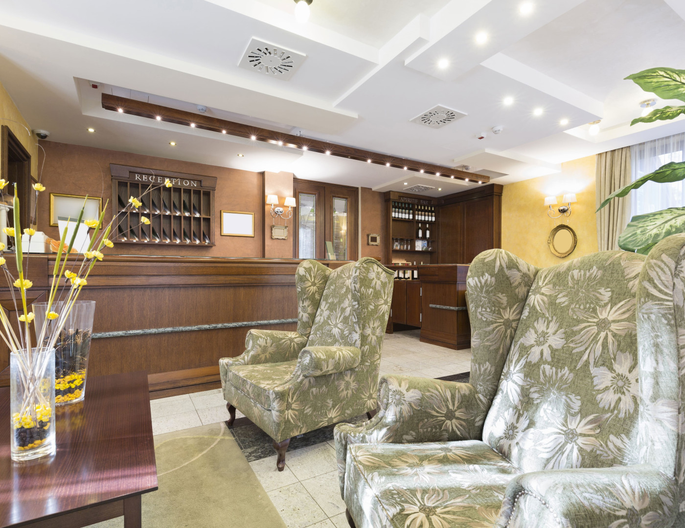 Стойка ресепшн Район — фото № 2