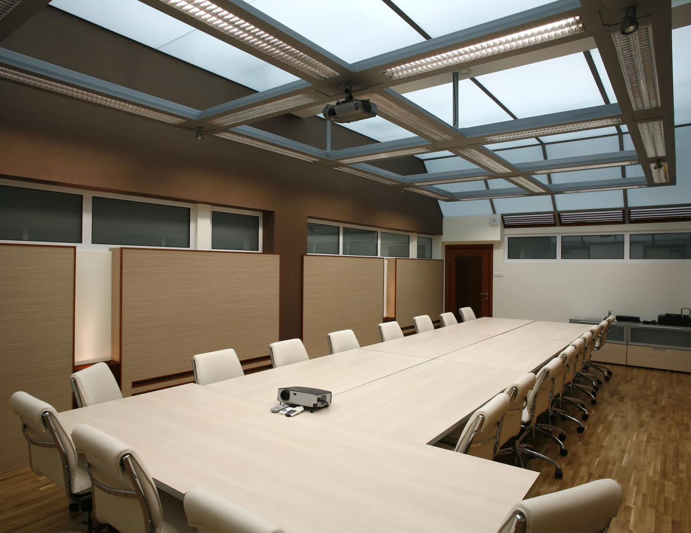 Стол для переговоров Рундук — фото № 1