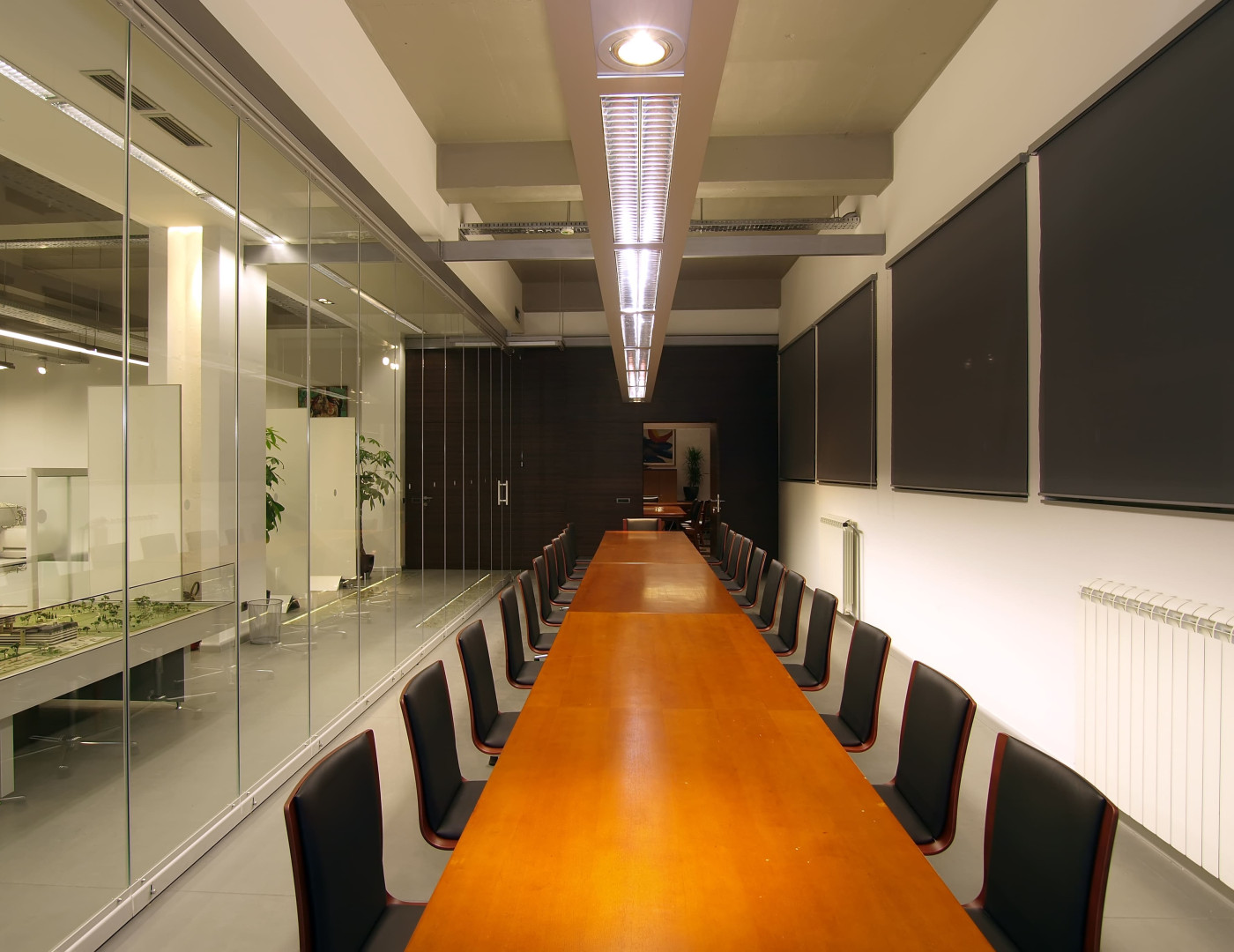 Стол для переговоров Тинсулейт — фото № 1