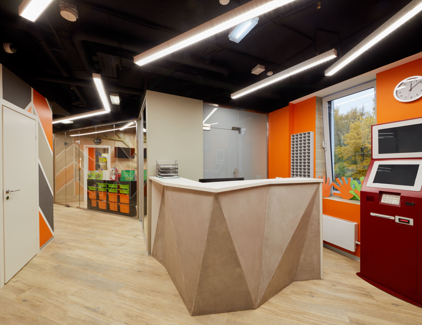 Стойка ресепшн Трапеция — фото № 1