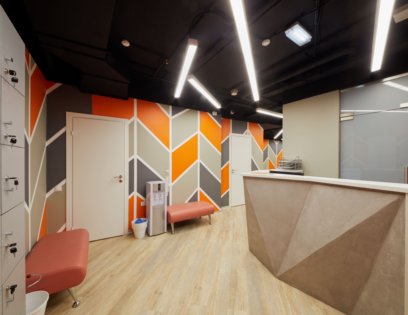 Стойка ресепшн Трапеция — фото № 1