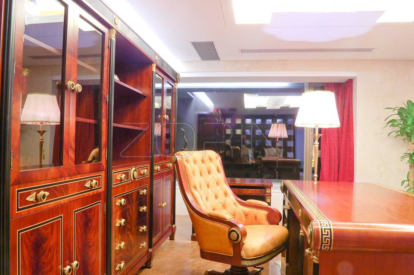 Шкафы и библиотеки в кабинет Монарх - фото