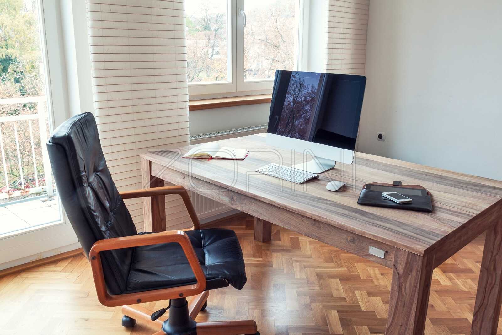 Письменный стол в кабинет из дерева Брюгге - фото
